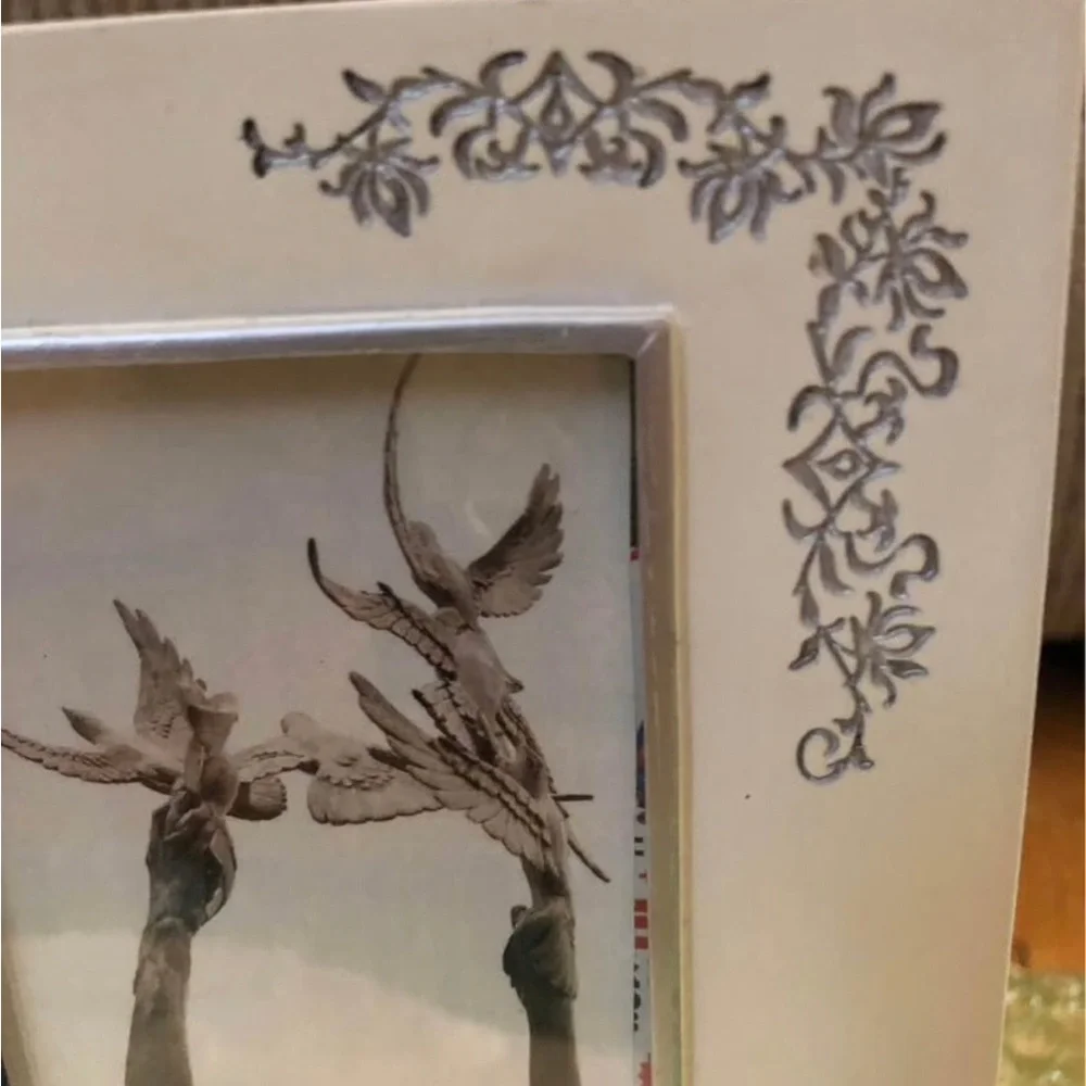 The Angel Of “Remembering” Photo Frame Tea light Candle Holder Figurine 8.5